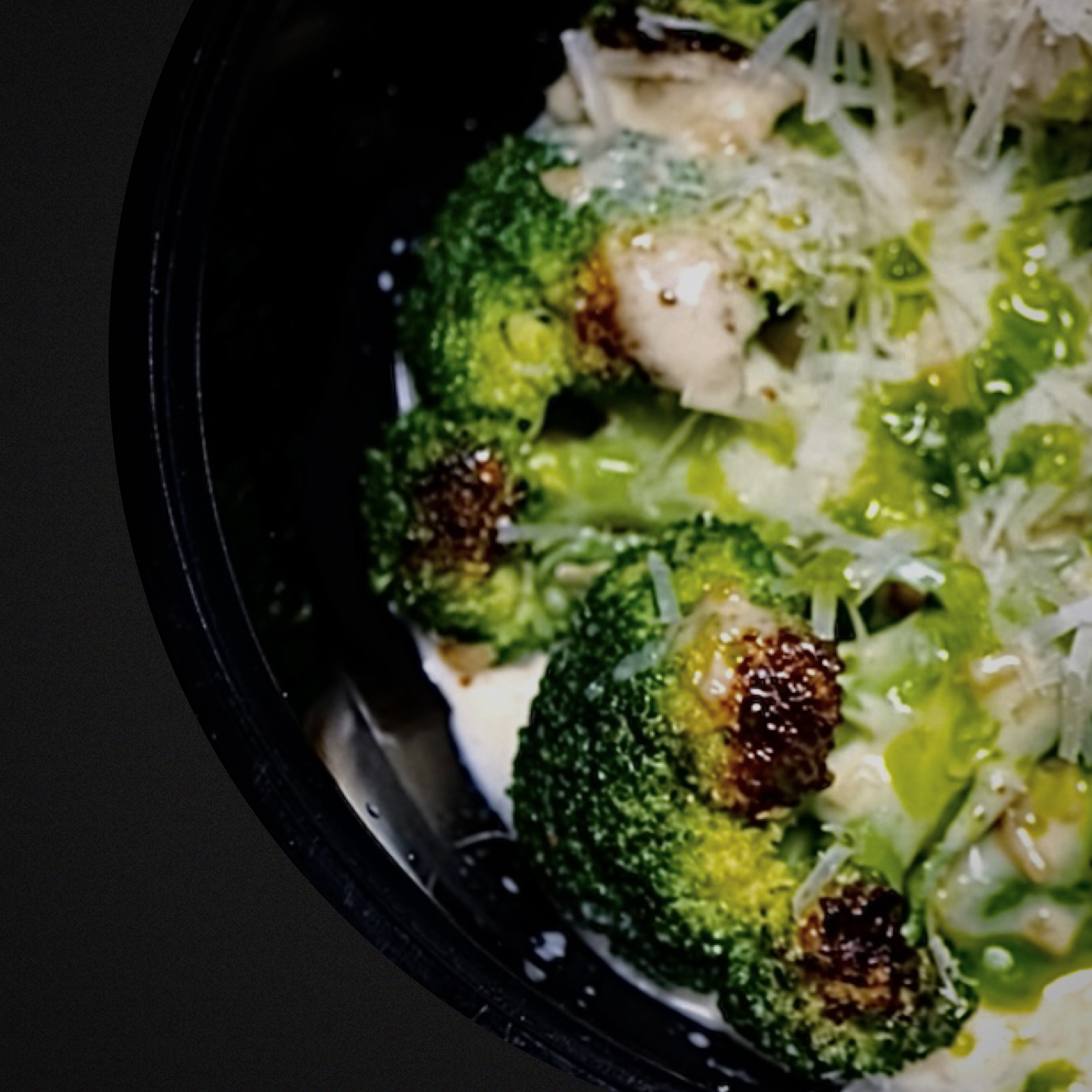 Բրոկոլի սերուցքային սոուսով