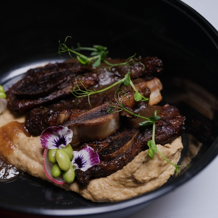 Տավարի մատեր նեխուրի արմատի խյուսով