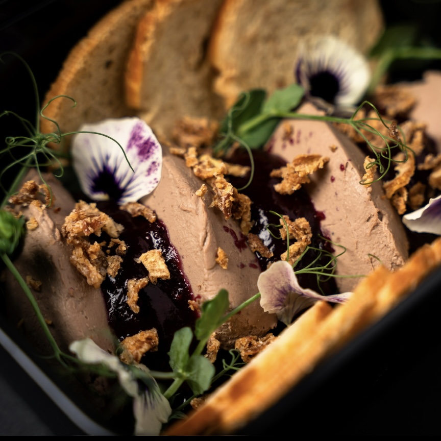 Հավի լյարդով և հատապտղային սոուսով  պատե